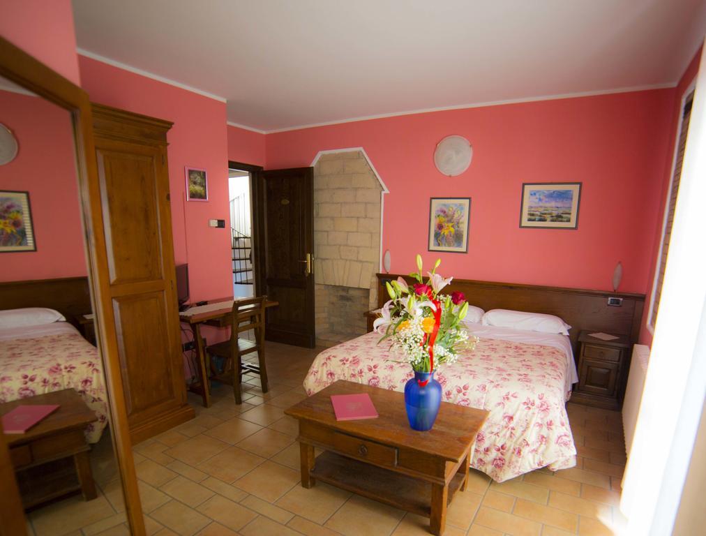 Camere Il Cantico Asís Exterior foto